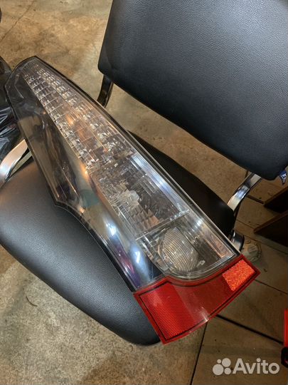 Фонарь задний mitsubishi grandis