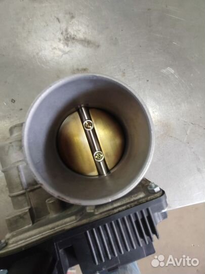 Дроссельная заслонка