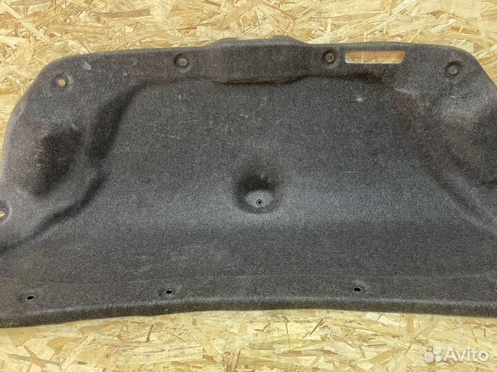 Обшивка крышки багажника Toyota Camry 50