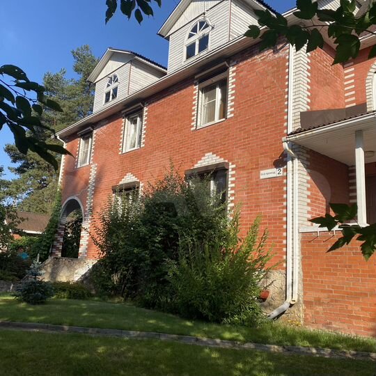 Дом 164 м² на участке 10 сот.