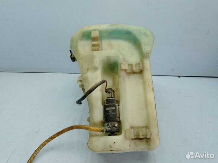 Бачок стеклоомывателя Mercedes-Benz C-Class W202