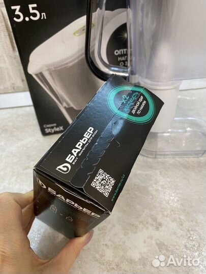 Фильтр кувшин для воды новый Барьер и 2 кассеты