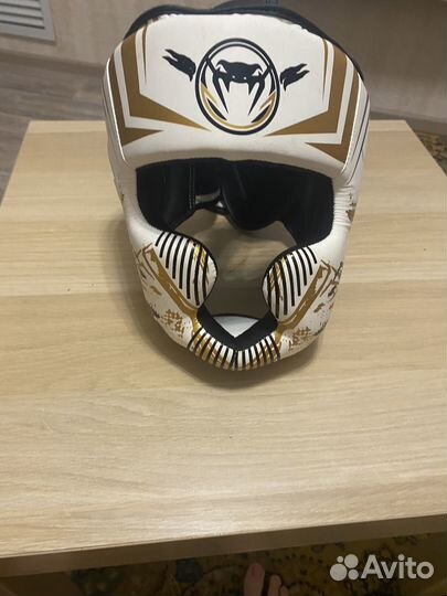 Боксерские перчатки