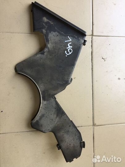 Кожух ремня грм audi A8 D3 quattro