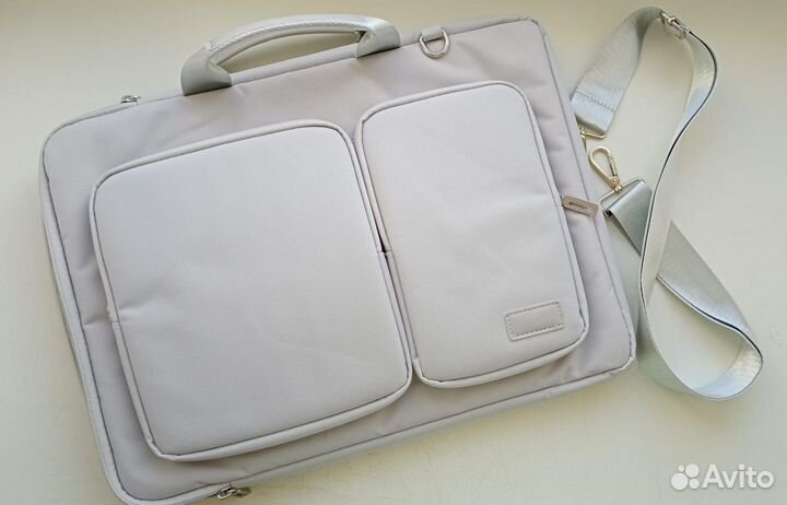 Продаю новую сумку для ноутбука 15,6