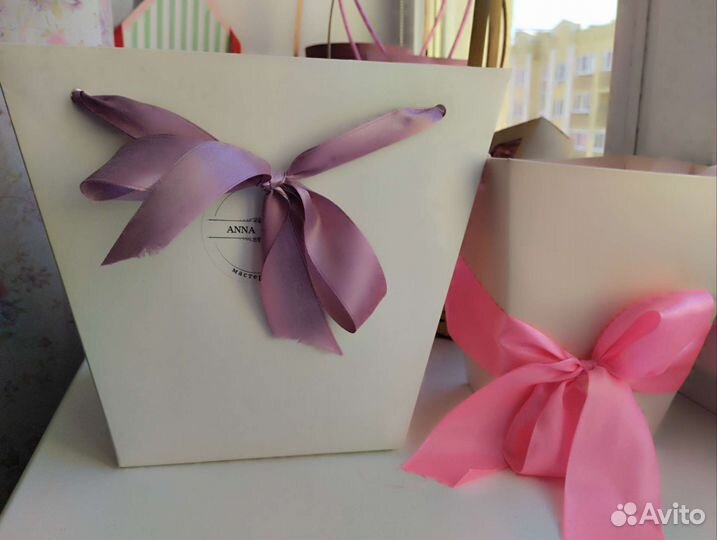 Корзинки коробки для подарков пакетом