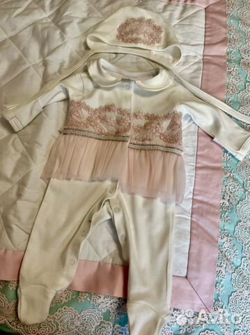 Комплект на выписку для девочки