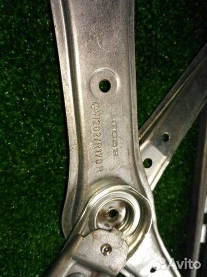 Стеклоподъемник передний правый Mercedes-Benz