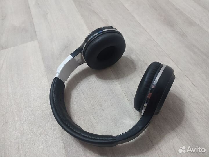 Беспроводные наушники qumo