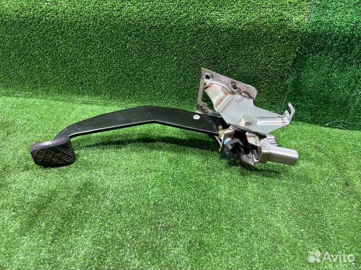 Педаль тормоза Ssangyong Actyon кроссовер 2.0 2012