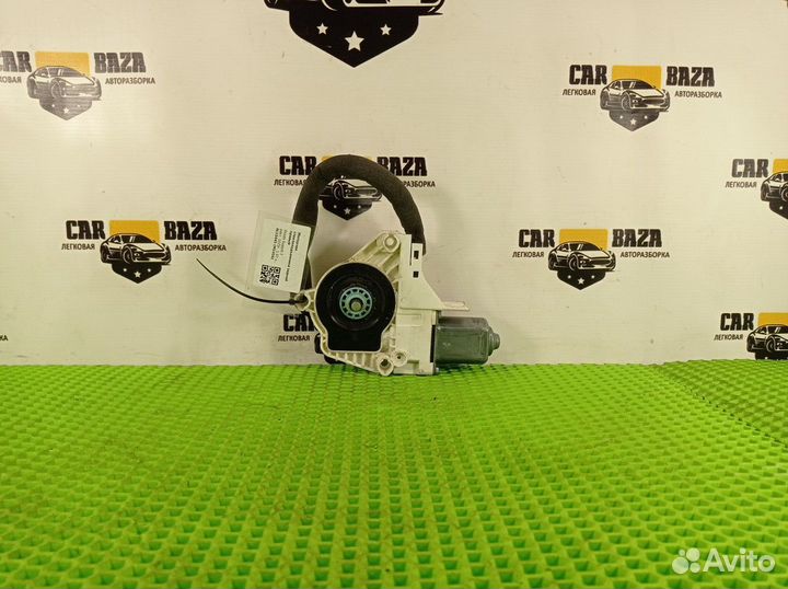 Моторчик стеклоподъемника задний правый R