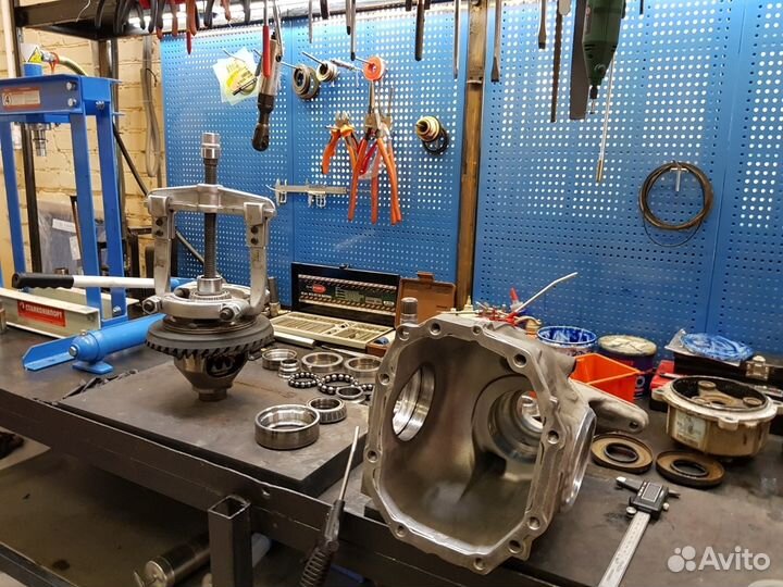 Восстановленный Задний редуктор BMW 2.81 2.93