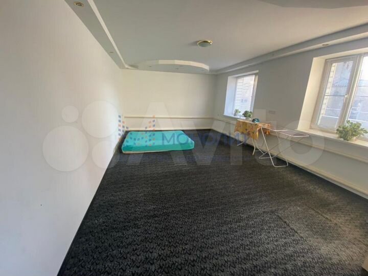 Дом 350 м² на участке 8 сот.