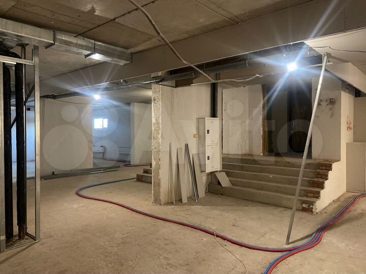 Свободного назначения, 215 м²