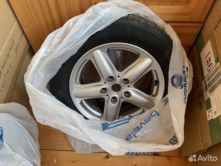 R16 Continental ContiWinterContact TS 830 P 205/60, PCD 5x120 DIA 72.6