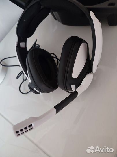 Проводные наушники