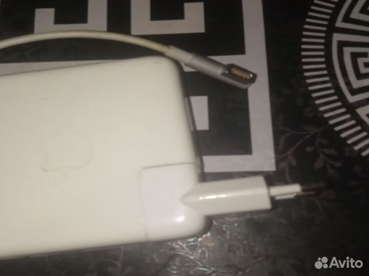 Зарядка на мак бук