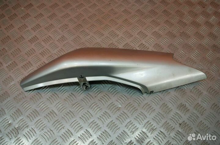 Пластик хвоста Yamaha XJR400R