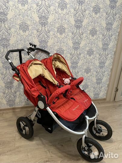 Коляска для двойни bumbleride