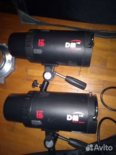 Набор студийных фотовспышек DM 150
