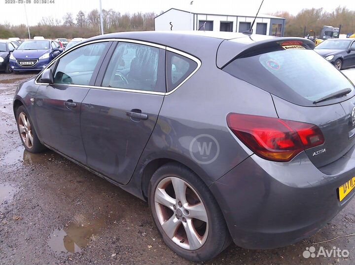 Авторазбор Opel Astra J 2011