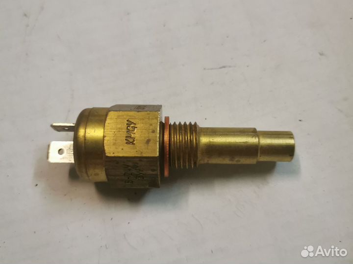 Датчик температуры воды Икарус D-10 100-120 гр