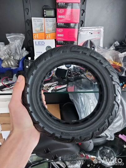Монолитная покрышка на электросамокат