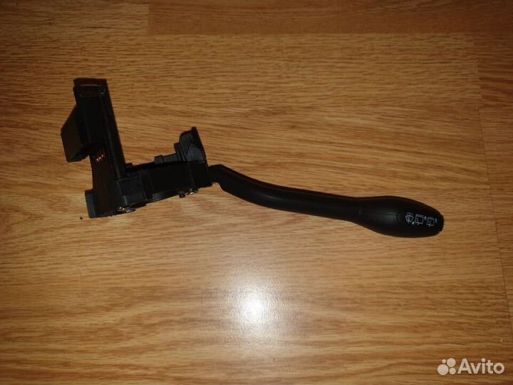 440247 переключатель подрулевой правый\ VW Golf