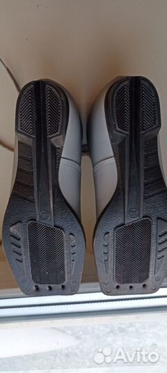 Лыжные ботинки классические детские