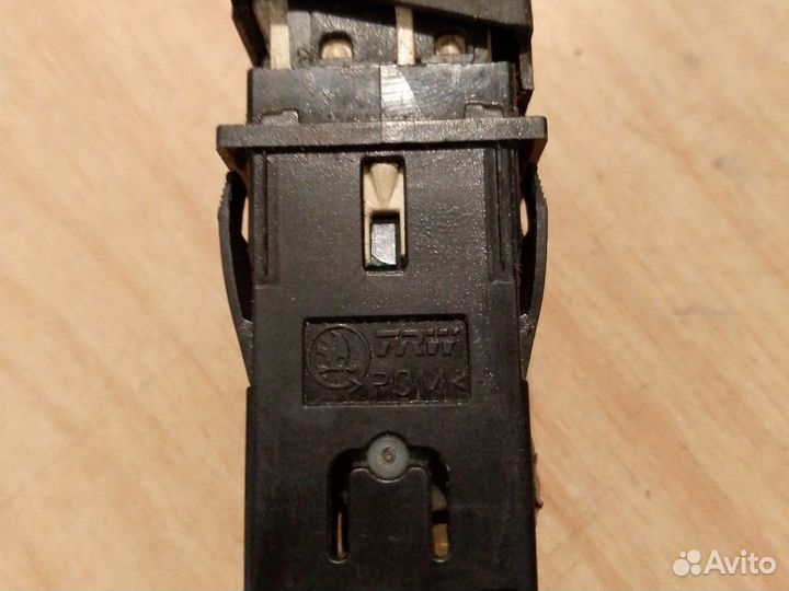 Кнопка передних птф Skoda Felicia