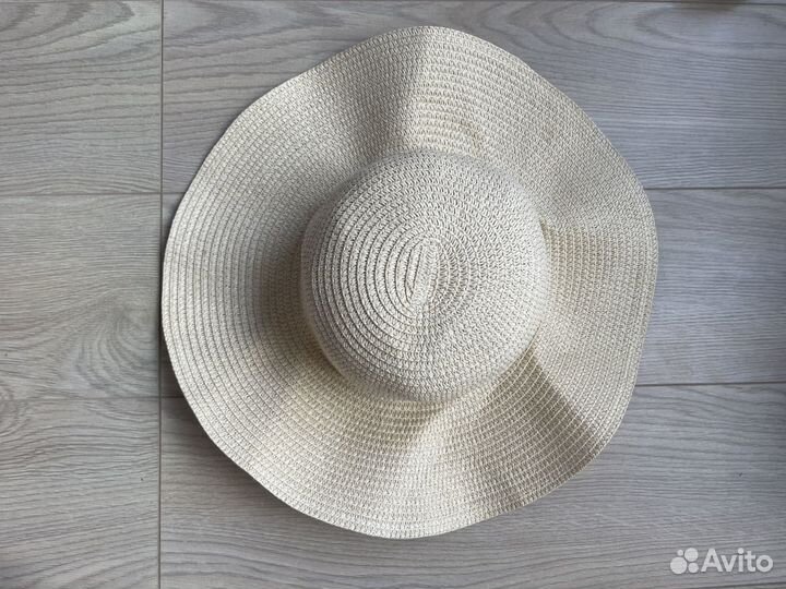 Шляпа пляжная соломенная