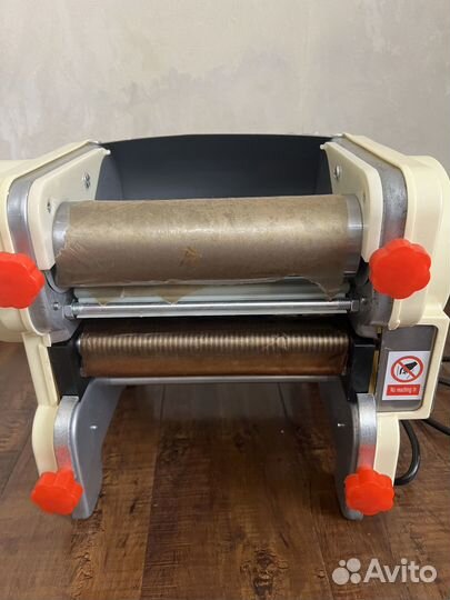 Тестораскатка-лапшерезка