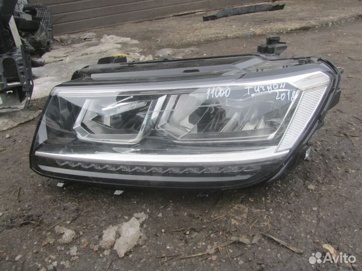 Фара левая VW Tiguan 2017) 5NB941035d