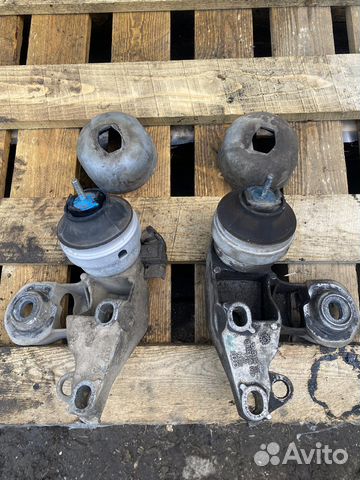 Опора двигателя audi A6 C5 bbJ 3.0