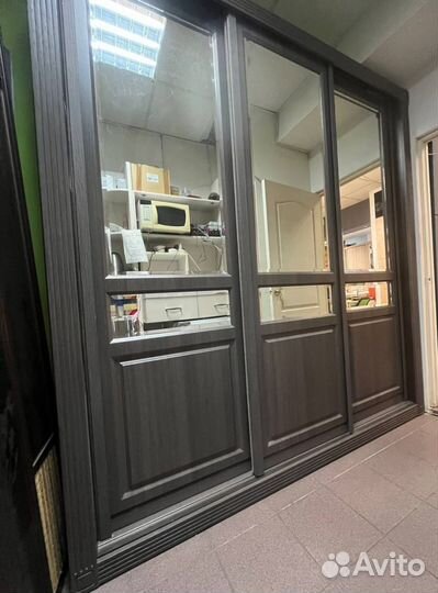 Двери купе с зеркалом