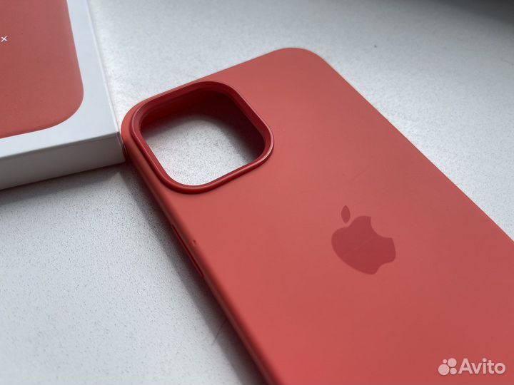 Оригинальный чехол на iPhone 12 pro max