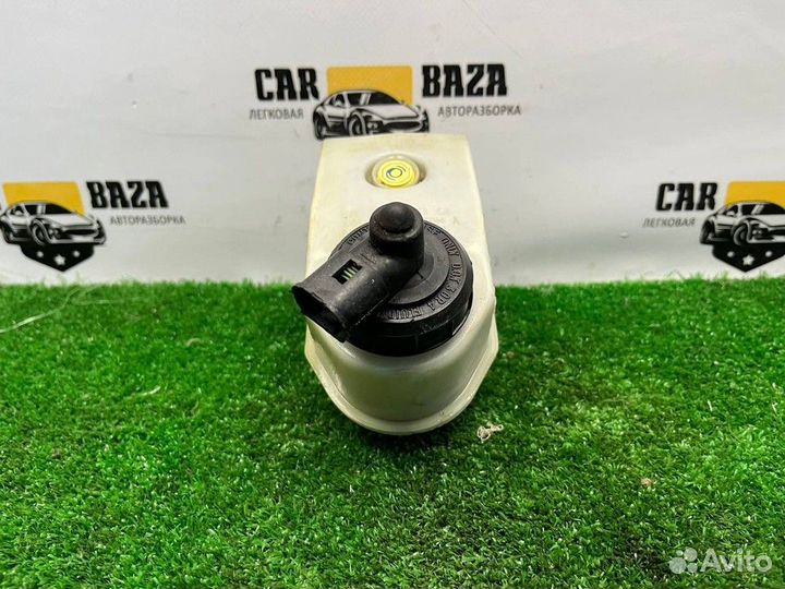 Бачок главного тормозного цилиндра