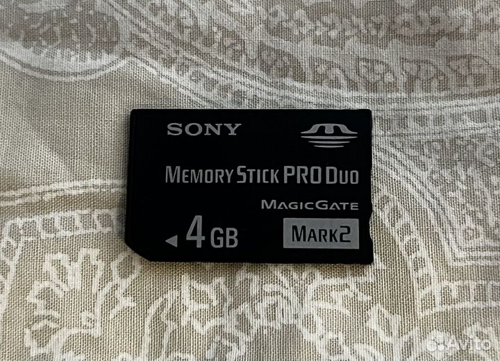 Sony PSP прошитая (зарядка + чехол + игры)