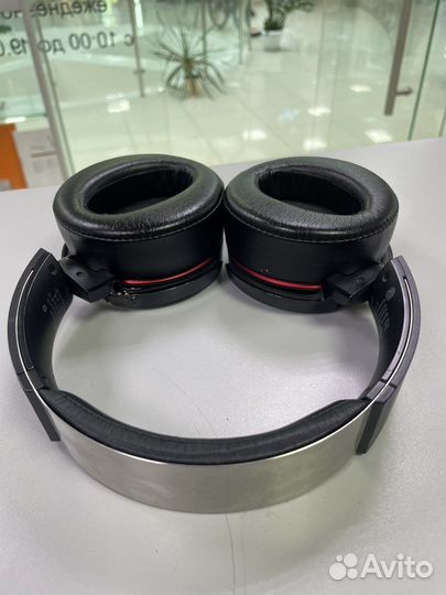 Беспроводные наушники накладные sony