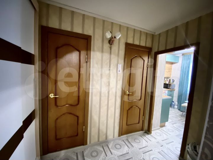 2-к. квартира, 50 м², 9/10 эт.