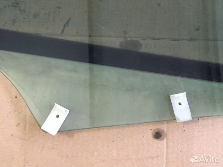 Стекло заднее левое Peugeot 307 (3085)