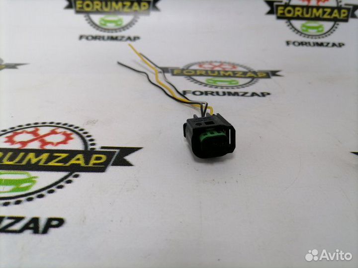 Разъём на кнопку открывания багажника задний Ford