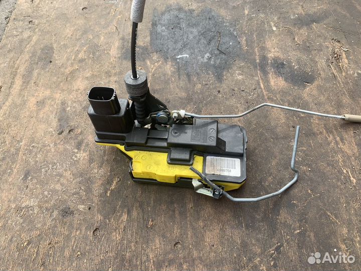 Volvo xc90 замок задней двери