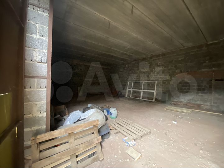 Гараж, > 30 м²