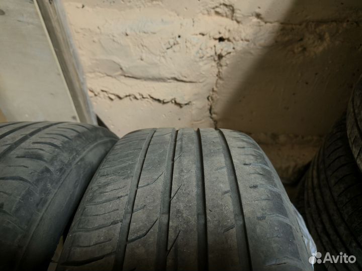 Continental ContiPremiumContact 2 215/55 R17 94V