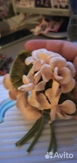 Антикварная бутоньерка