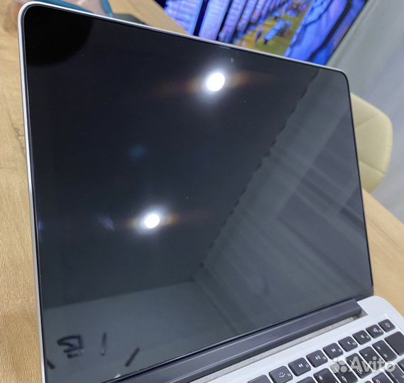 Продам Macbook