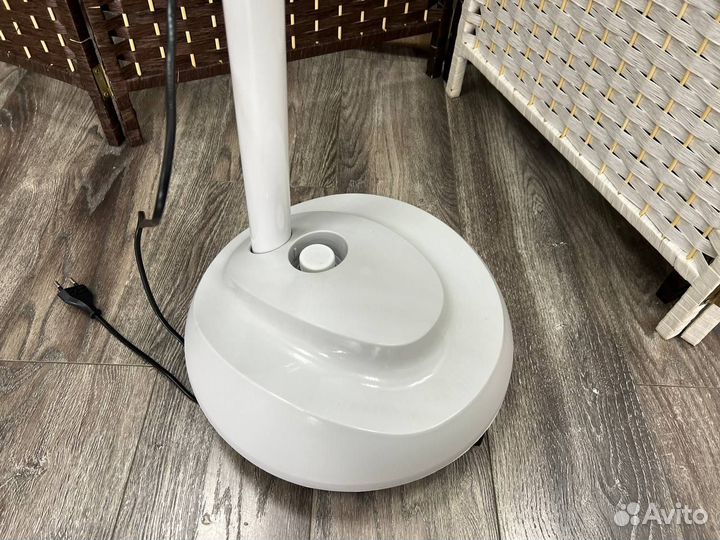 Лампа бестеневая