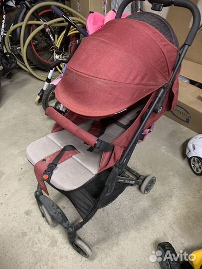 Прогулочная коляска