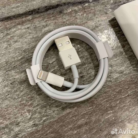 Оригинальные iPhone наушники, зарядник, шнур